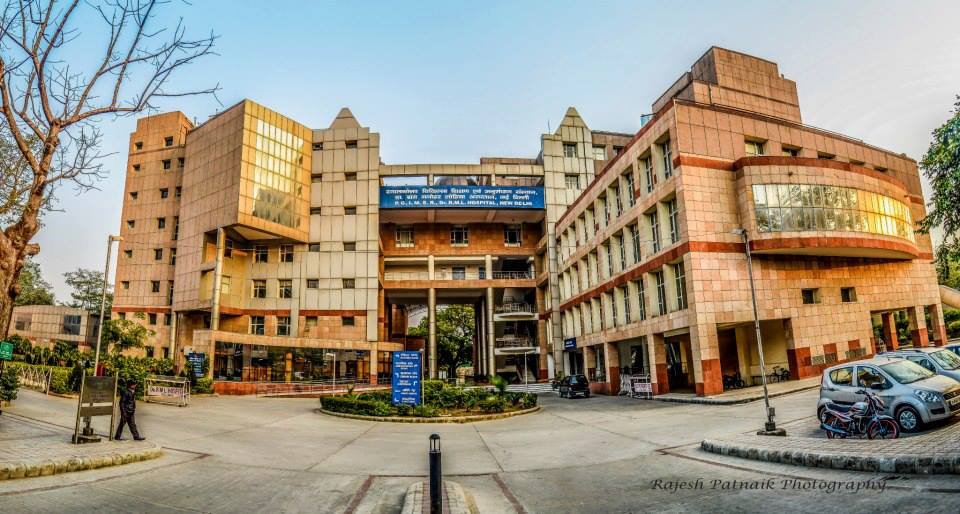 Dr. Ram Manohar Lohia Hospital Oncology Department - Specialized cancer care facilities with modern equipment